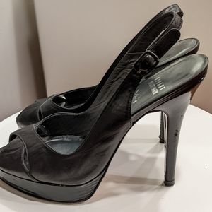 Stuart Weitzman pumps size 7.5 | Authentic